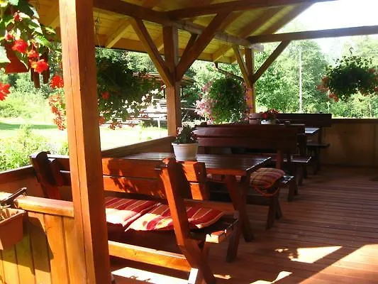 Lesny Zakatek * Стрышава